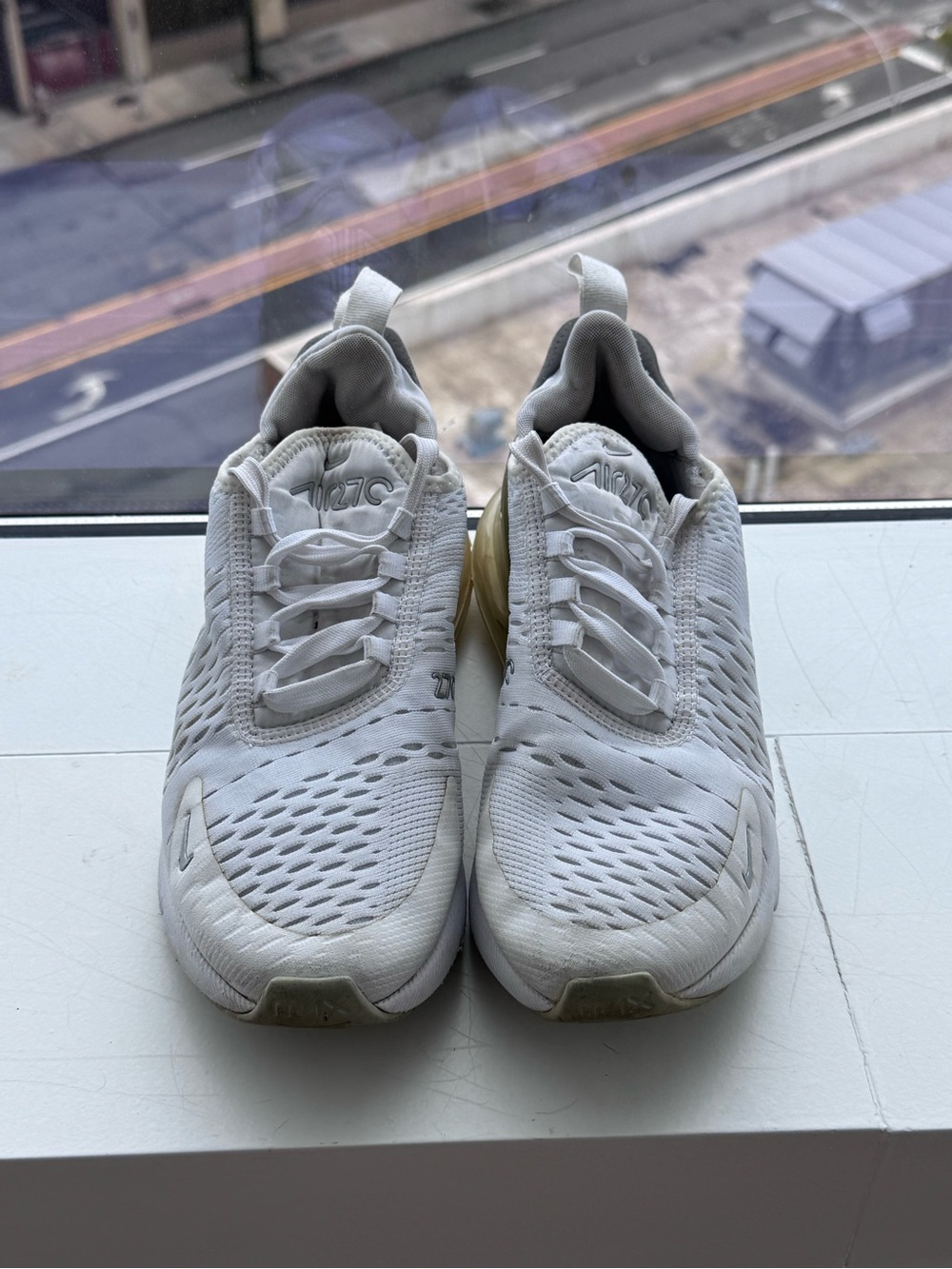 Nike Men’s White and Light Gold Air Max 270 Sneakers
